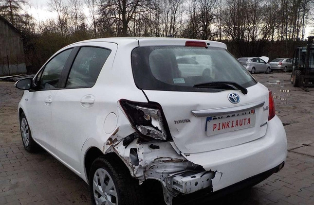 Toyota Yaris cena 26900 przebieg: 133543, rok produkcji 2016 z Pszów małe 277